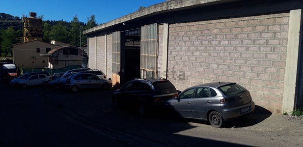 capannone in vendita a Poggibonsi