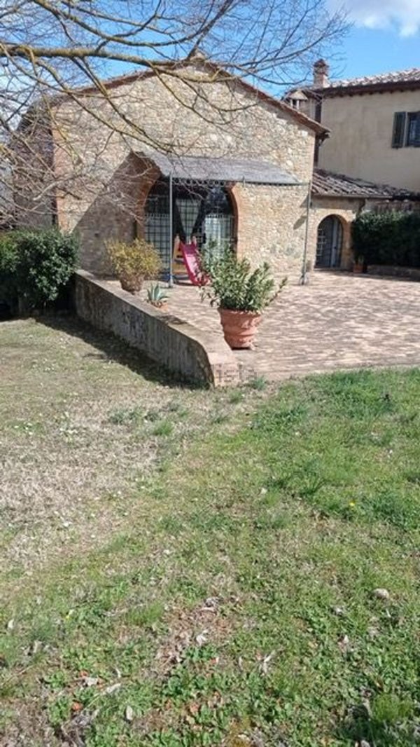 casa semindipendente in vendita a Poggibonsi