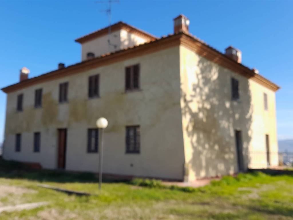 casa indipendente in vendita a Poggibonsi in zona Staggia Senese
