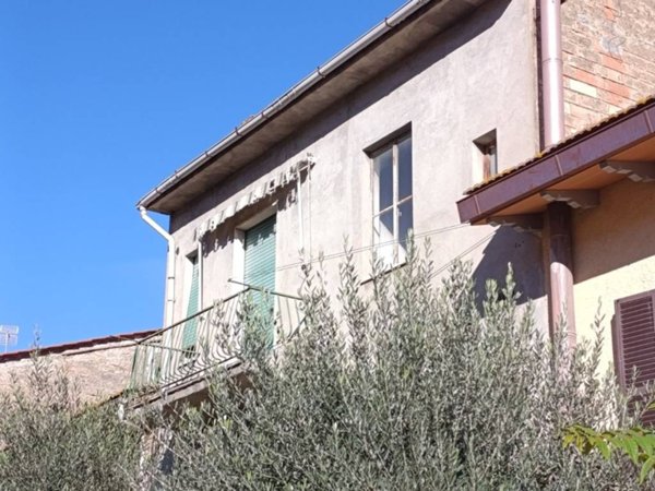 casa indipendente in vendita a Poggibonsi