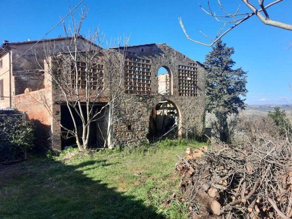casa indipendente in vendita a Poggibonsi