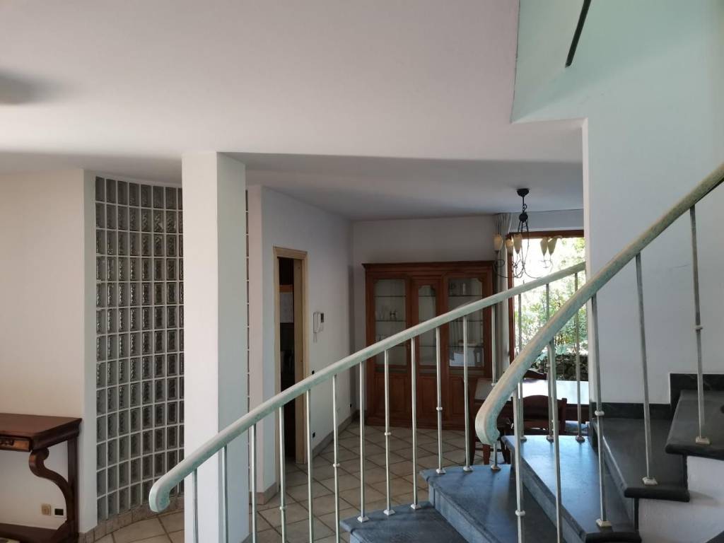 casa indipendente in vendita a Poggibonsi