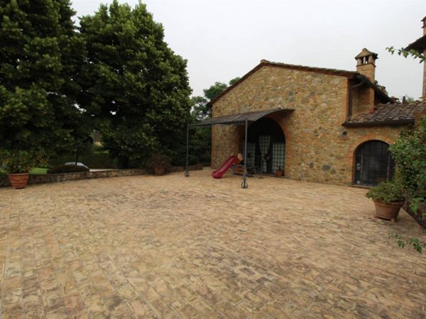 casa indipendente in vendita a Poggibonsi