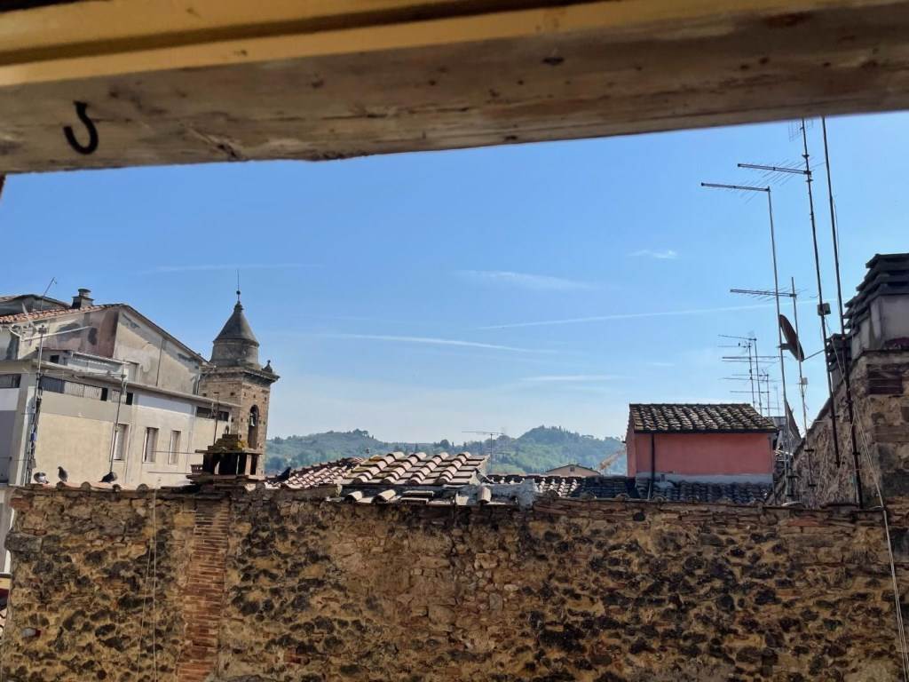 appartamento in vendita a Poggibonsi in zona Centro Storico