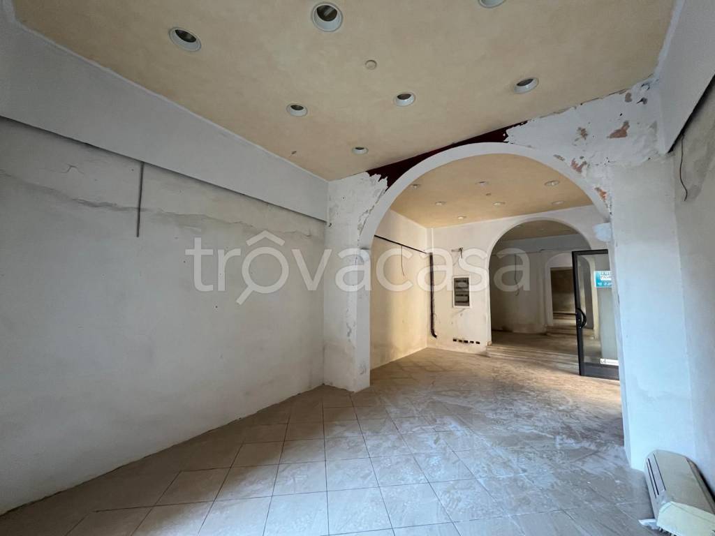 negozio in vendita a Poggibonsi