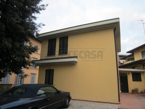 casa indipendente in vendita a Poggibonsi in zona Centro Storico