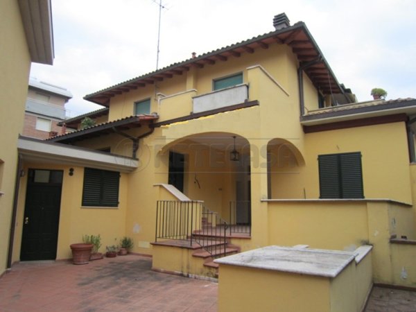 appartamento in vendita a Poggibonsi in zona Centro Storico