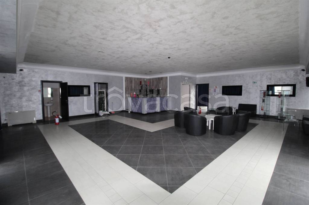 negozio in vendita a Poggibonsi