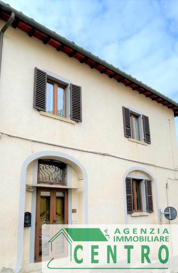 casa indipendente in vendita a Poggibonsi