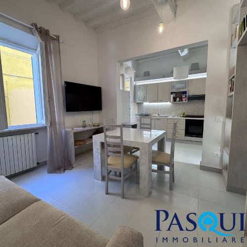 appartamento in vendita a Poggibonsi in zona Centro Storico