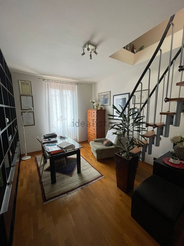 appartamento in vendita a Poggibonsi in zona Centro Storico