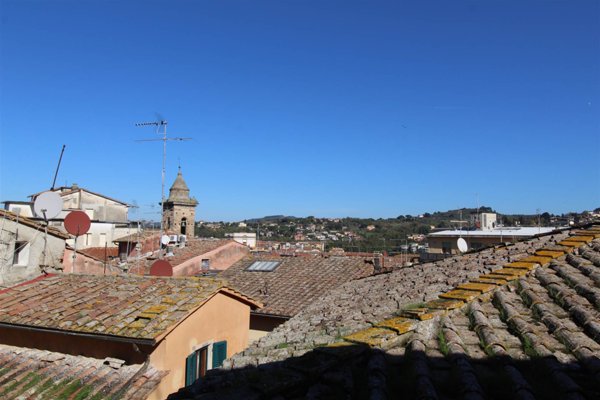 appartamento in vendita a Poggibonsi in zona Centro Storico