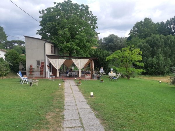 casale in vendita a Poggibonsi in zona Staggia Senese