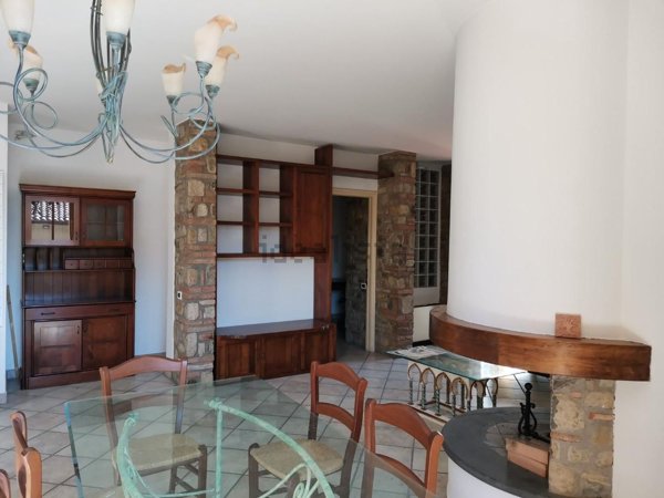 casa indipendente in vendita a Poggibonsi