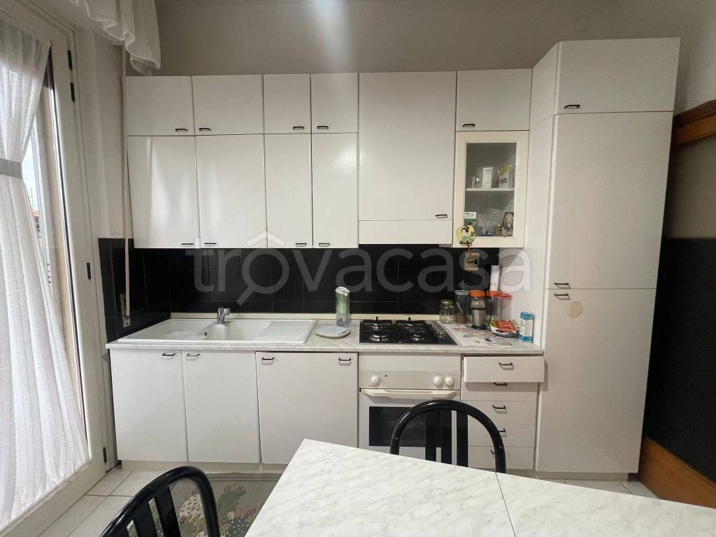 appartamento in vendita a Poggibonsi in zona Centro Storico