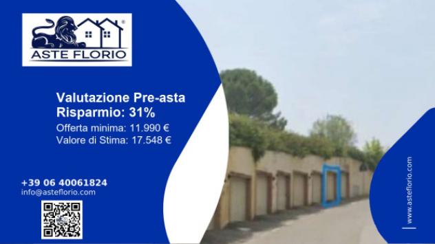 negozio in vendita a Poggibonsi in zona Bellavista