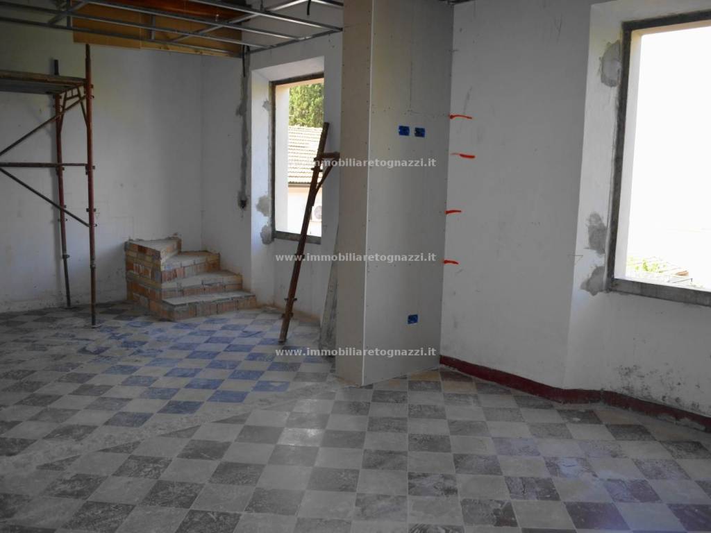 appartamento in vendita a Poggibonsi in zona Centro Storico