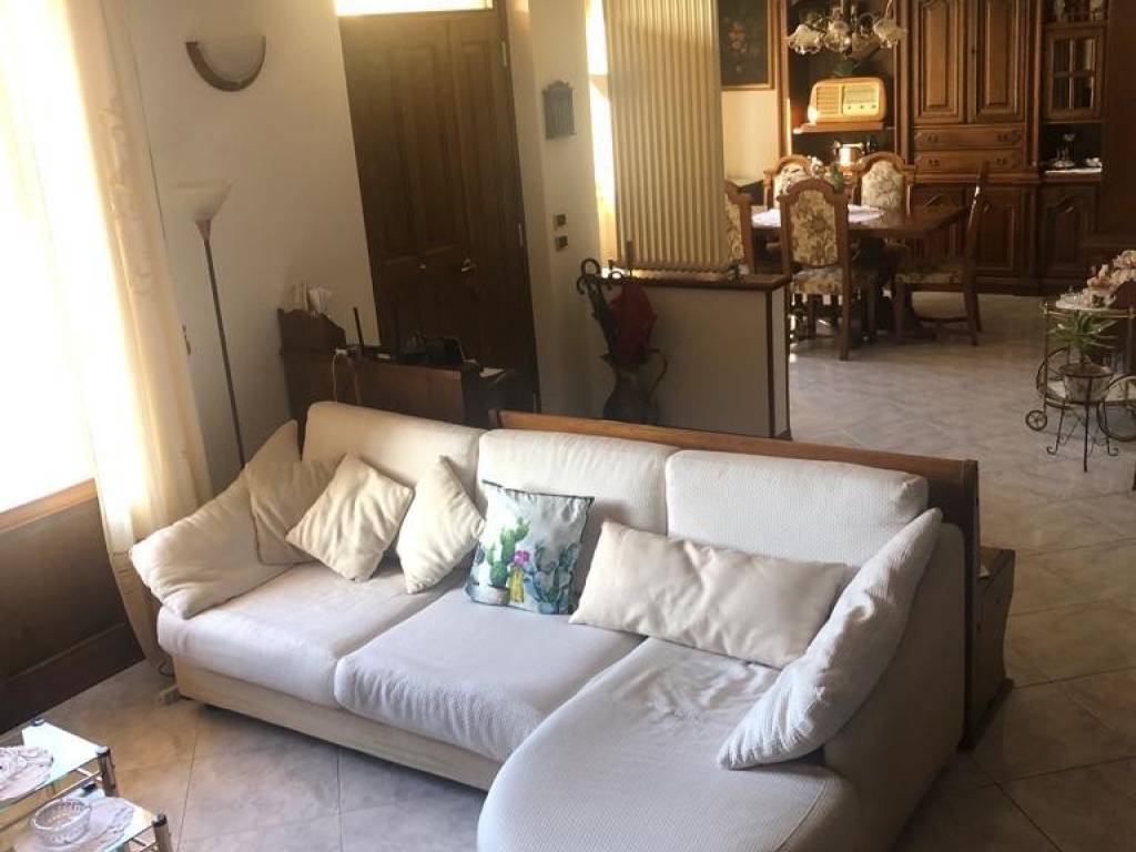 casa indipendente in vendita a Poggibonsi