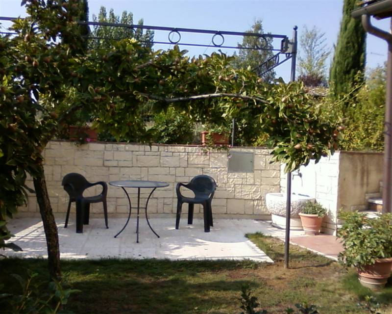 casa indipendente in vendita a Poggibonsi in zona Staggia Senese