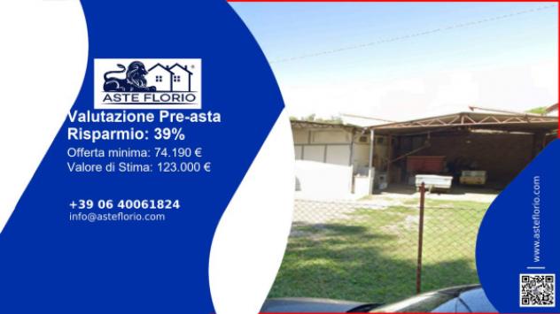 locale commerciale in vendita a Poggibonsi