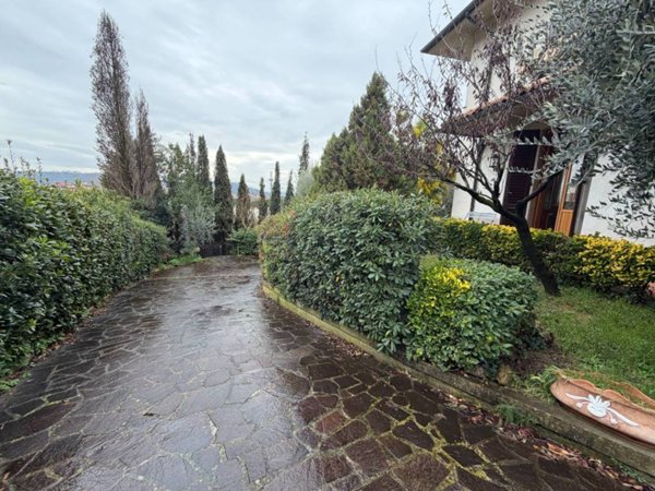 casa indipendente in vendita a Poggibonsi in zona Borgaccio