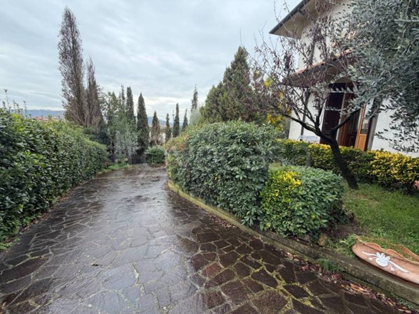 casa indipendente in vendita a Poggibonsi