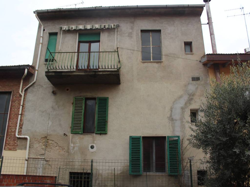 casa indipendente in vendita a Poggibonsi