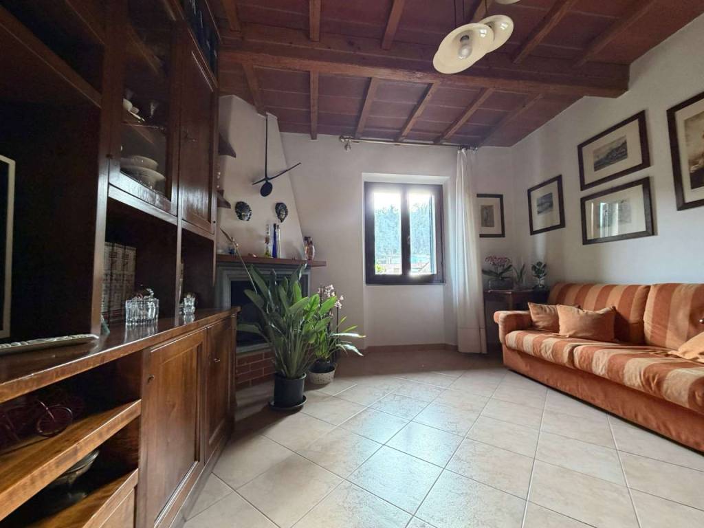 appartamento in vendita a Poggibonsi in zona Centro Storico