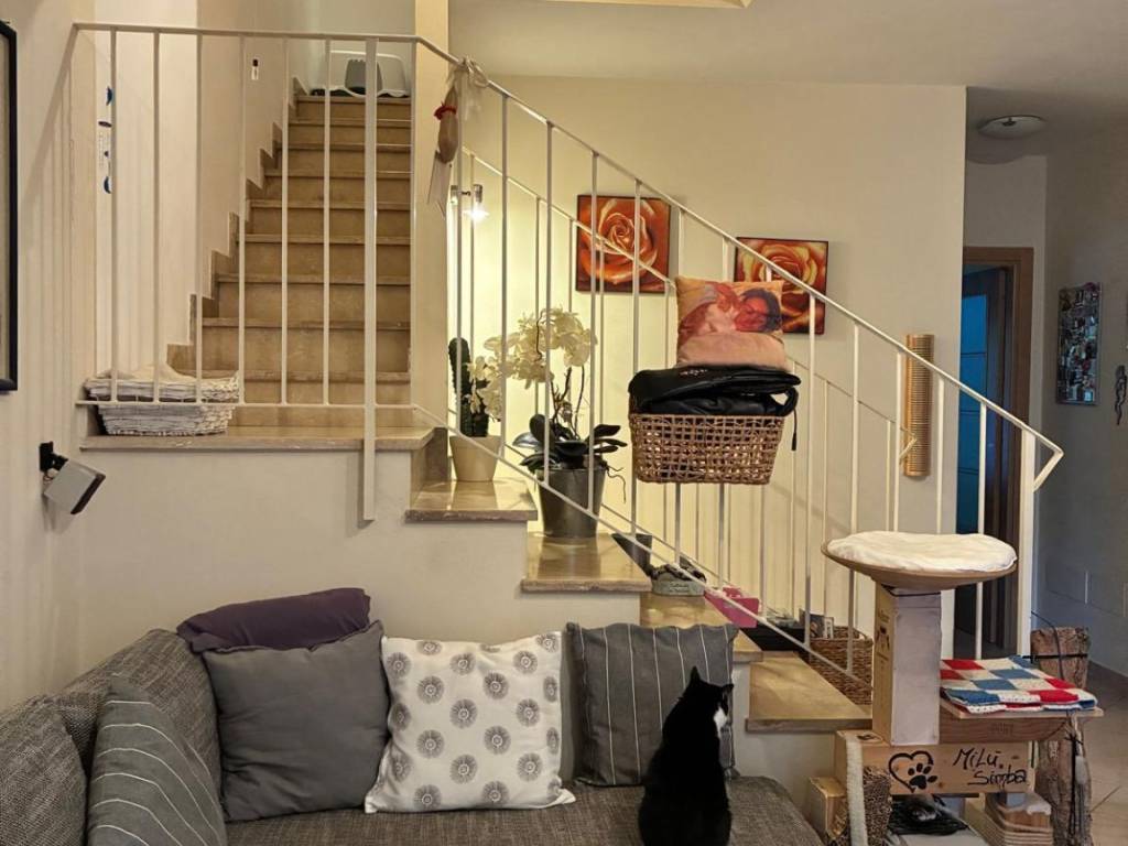 casa indipendente in vendita a Poggibonsi