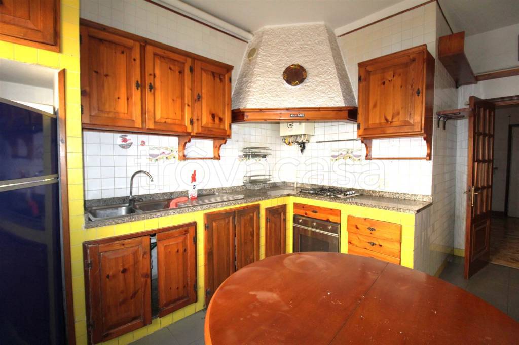 appartamento in vendita a Poggibonsi in zona Centro Storico