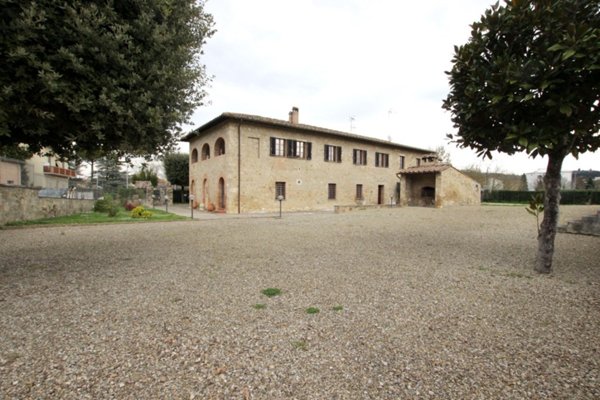 casale in vendita a Poggibonsi in zona Staggia Senese