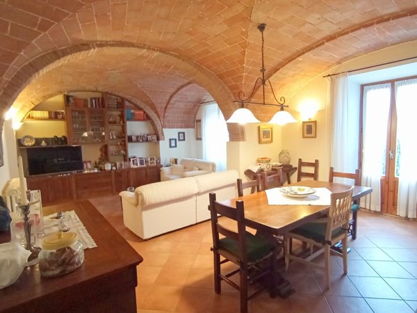 casa indipendente in vendita a Poggibonsi