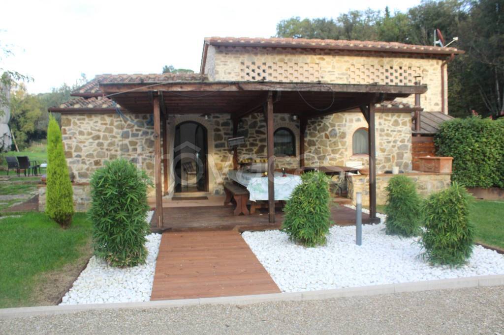 casa indipendente in vendita a Poggibonsi