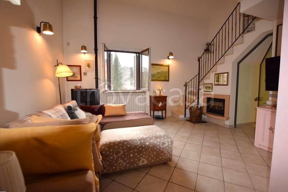 casa indipendente in vendita a Poggibonsi