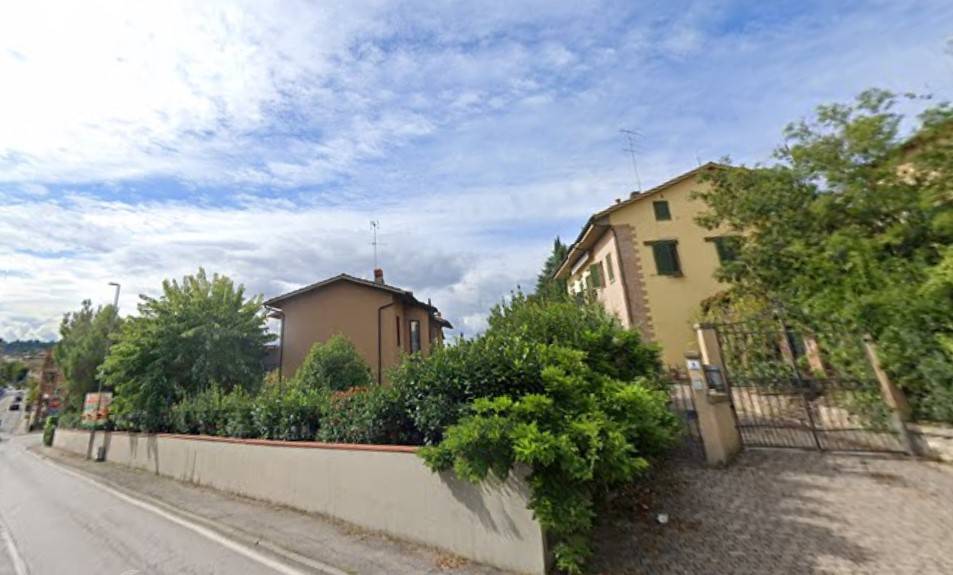 casa indipendente in vendita a Poggibonsi