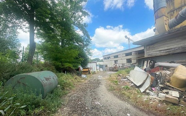 negozio in vendita a Poggibonsi