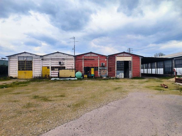 capannone in vendita a Poggibonsi