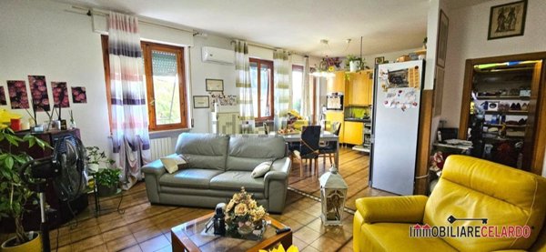 appartamento in vendita a Poggibonsi in zona Staggia Senese