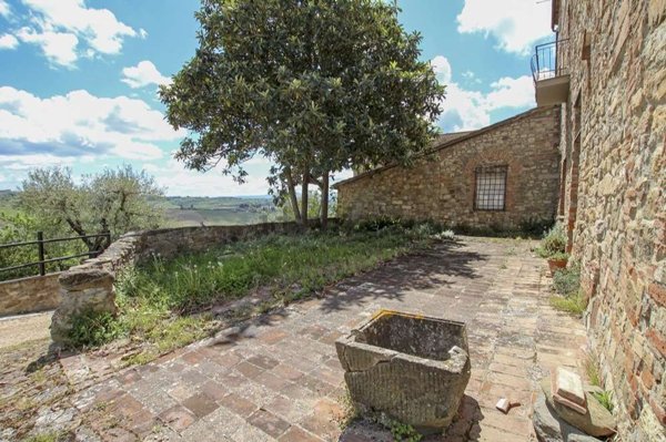 casa indipendente in vendita a Poggibonsi