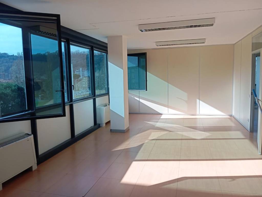 ufficio in vendita a Poggibonsi