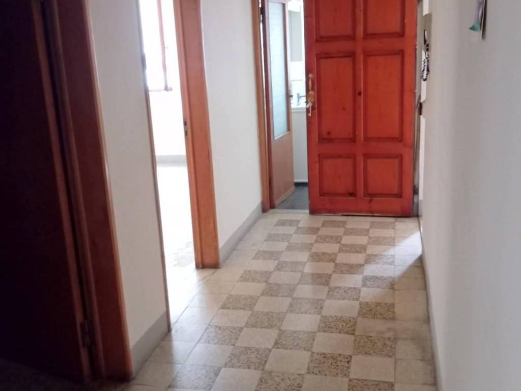 appartamento in vendita a Poggibonsi in zona Centro Storico