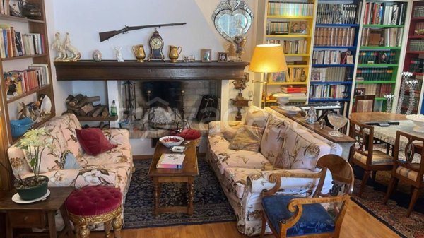 appartamento in vendita a Poggibonsi in zona Centro Storico