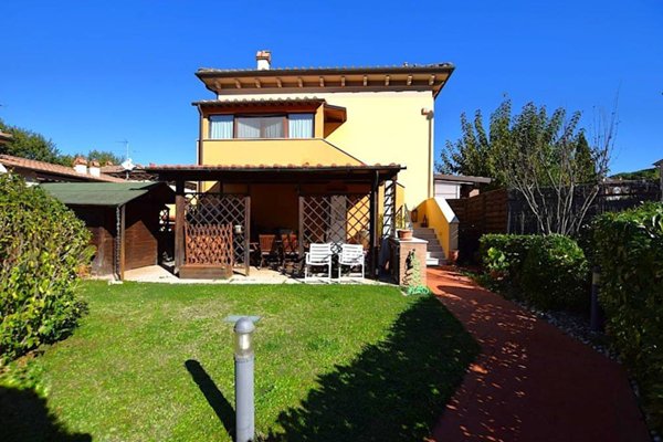 casa indipendente in vendita a Poggibonsi