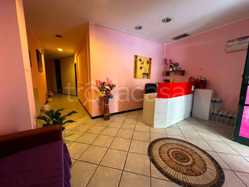 negozio in vendita a Poggibonsi