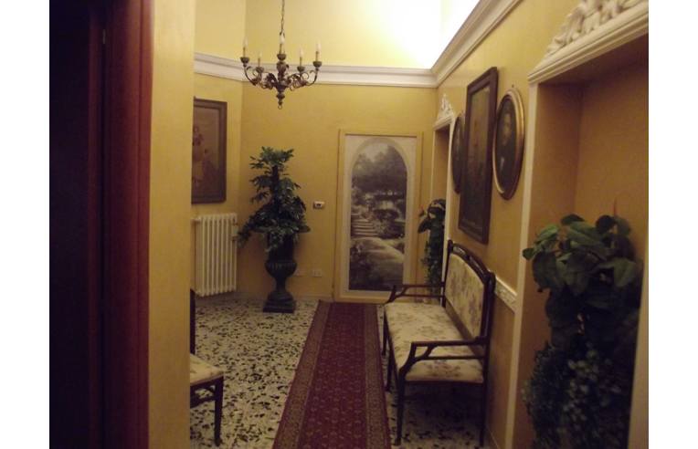 appartamento in vendita a Poggibonsi in zona Centro Storico