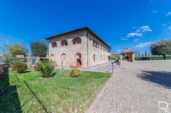 casa indipendente in vendita a Poggibonsi in zona Staggia Senese