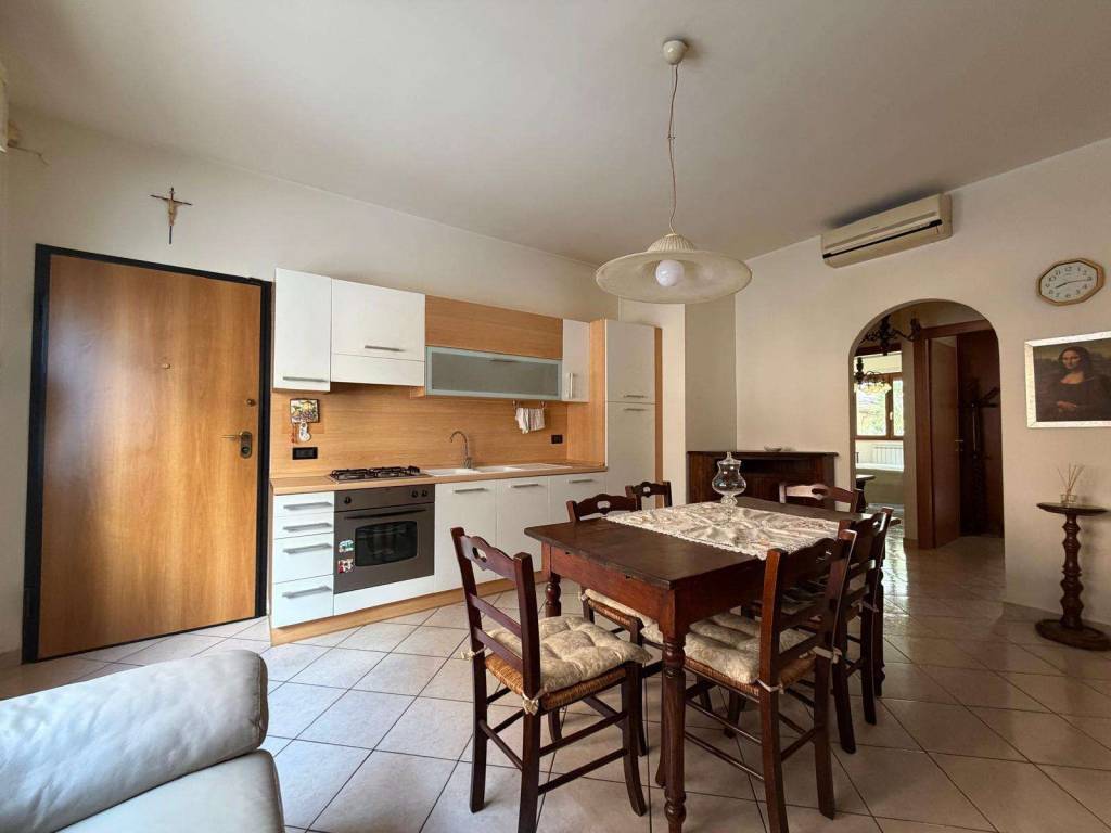 appartamento in vendita a Poggibonsi in zona Centro Storico