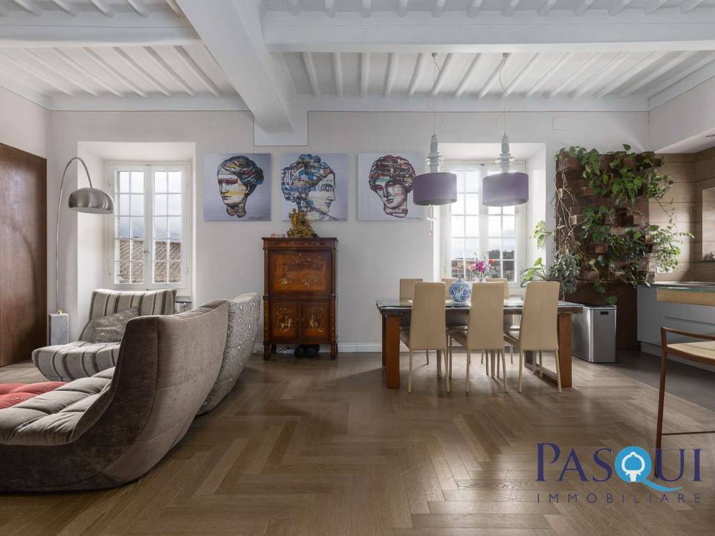 appartamento in vendita a Poggibonsi in zona Centro Storico