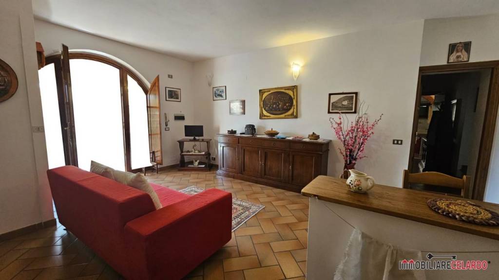 appartamento in vendita a Poggibonsi in zona Staggia Senese