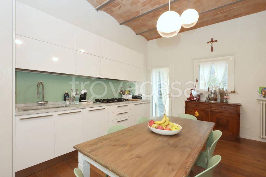 casa indipendente in vendita a Poggibonsi
